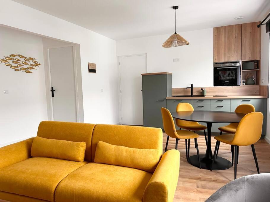 Home 724 Saint-Leger-du-Bourg-Denis Eksteriør bilde