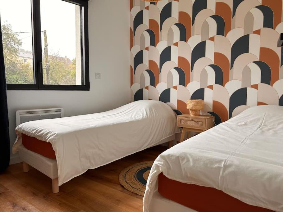 Home 724 Saint-Leger-du-Bourg-Denis Eksteriør bilde